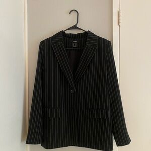 Forever 21 Black Sport Coat with Notched Lapel